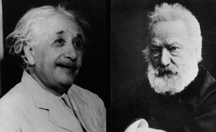 Albert Einstein montre son profil droit, Victor Hugo son profil gauche.