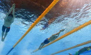 Les nageurs des championnats du monde de Barcelone, lors du relais 4X100m quatre nages le 4 août 2013.