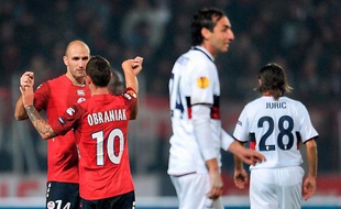 Les joueurs lillois se congratulent après leur victoire 3-0 en Ligue Europa face au Genoa, le 22 octobre 2009