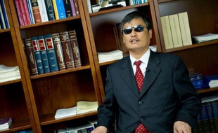 "Le régime communiste n'a pas l'intention de changer": le dissident chinois Chen Guangcheng a accusé mardi Pékin de ne pas respecter l'accord négocié quand il avait fui en 2012 sa résidence surveillée avant d'être finalement autorisé à s'exiler aux Etats-Unis.