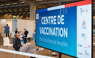 Pour les moins de 50 ans sans comorbidité, trouver un créneau de vaccination peut s'avérer compliqué.
