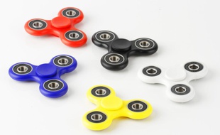 Le Hand Spinner Classique de chez Bathroom Graffiti.
