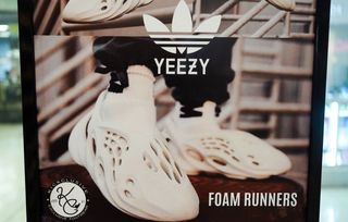 Adidas a trouv la solution pour se d barrasser de ses Yeezy