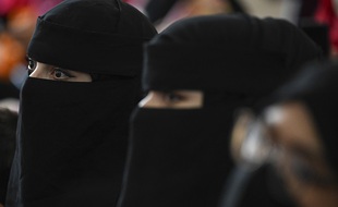 L'abaya et le niqab deviennent obligatoires dans les universités afghanes.