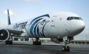 Un avion de la compagnie aérienne Egypt Air sur le tarmac de l'aéroport du Caire. (Illustration)