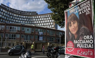 Le scandale financier qui a entraîné lundi la démission de la présidente de la région de Rome porte un coup au parti de Silvio Berlusconi mais risque surtout d'accroître le discrédit des hommes politiques en Italie, estiment les experts.