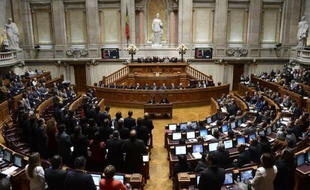 Le Parlement portugais a approuvé mardi un budget 2013 d'une rigueur sans précédent pour l'an prochain, qui doit permettre à ce pays sous assistance financière internationale de redresser ses finances publiques.