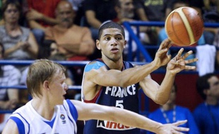 Le basketteur de l'équipe de France, Nicolas Batum, lors du match France - Finlande du 8 août 2009 à Pau.
