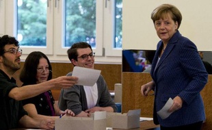La chancelière allemande Angela Merkel dans un bureau de vote à Berlin le 25 mai 2014
