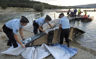 L'inquiétude grandissait vendredi soir après la disparition d'un couple de touristes français et de leurs deux enfants, partis faire du canoë jeudi après-midi sur le lac de Sainte-Croix, dans le Verdon, et dont l'embarcation a été retrouvée vide.