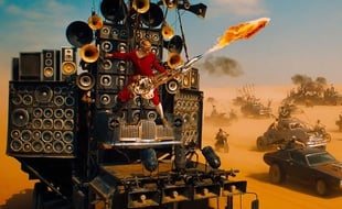 L'incroyable Doof Warrior dans le film «Mad Max» de George Miller.