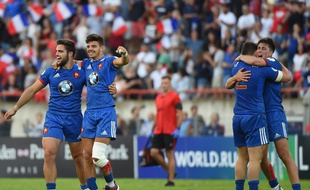 Les Bleuets champions du monde autour de Romain Ntamack