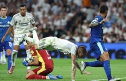 EN DIRECT Real Madrid - OM : Mbappé s'offre un doublé sur un penalty très l…