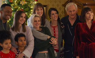 Kristen Stewart est la star de la comédie romantique de Noël lesbienne « Ma belle-famille, Noël, et moi ».