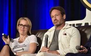 Les acteurs Gillian Anderson et David Duchovny à la Wizard World Comic Convention
