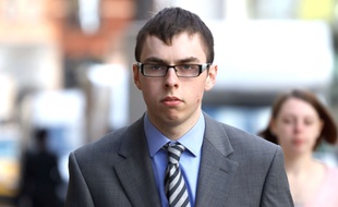 Adam Mudd, un Britannique de 20 ans, a été condamné en avril 2017 à deux ans de prison pour des piratages.