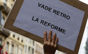 Manifestation nationale des enseignants contre la réforme du collège à Lyon. Le 19/05/2015.