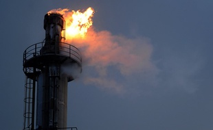 Une raffinerie de pétrole (illustration)