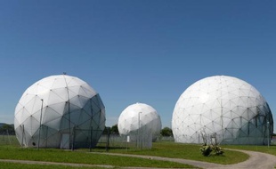 Radômes d'une ancienne base de l'agence de renseignement américaine NSA à Bad Aibling, en Allemagne, le 6 juin 2014