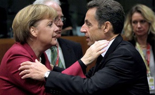 Nicolas Sarkozy et Angela Merkel, le 30 octobre 2009 à Bruxelles.