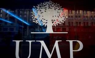 L'UMP, en quête de "plus de transparence" et de "démocratie", acte l'organisation d'une primaire ouverte au centre en 2016