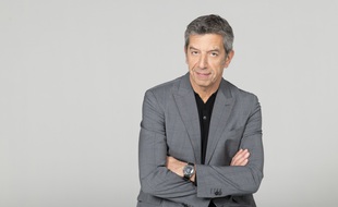 Michel Cymes endosse le rôle de vétérinaire pour la première fois sur France 3