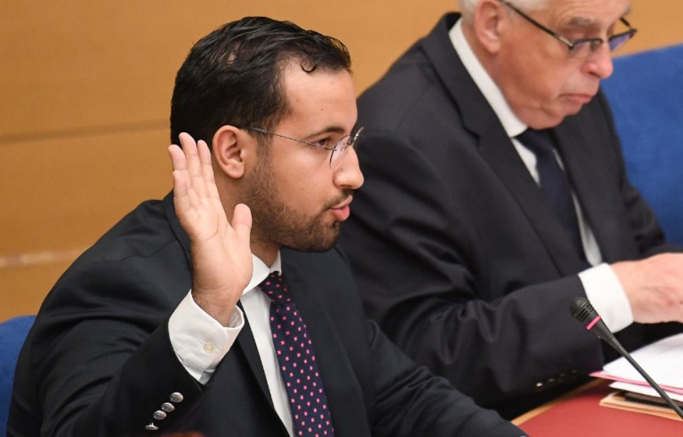 «Je n’ai jamais été le garde du corps du Président»... 960x614_alexandre-benalla-prete-serment-devant-senateurs-19-septembre-2018