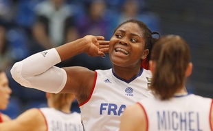 Isabelle Yacoubou lors de la victoire de la France contre l'Espagne en demi-finale de l'Euro de basket, le 26 juin 2015.