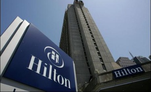 Le fonds d'investissement américain Blackstone va s'offrir le prestigieux groupe hôtelier Hilton pour 26 milliards de dollars, dans une transaction qui souligne une nouvelle fois l'activité croissante des fonds en quête de rachats gigantesques.