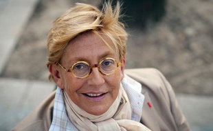 L'ancienne vice-présidente du conseil général des Hauts-de-Seine, Isabelle Balkany, pose le 16 mars 2011 à Levallois-Perret.