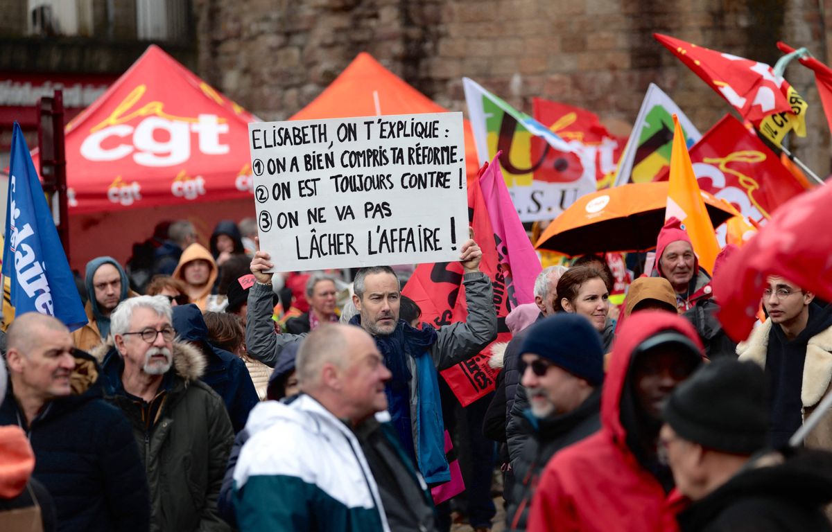 Réforme des retraites : Plusieurs milliers de manifestants à Vire, terre d'Elisabeth Borne