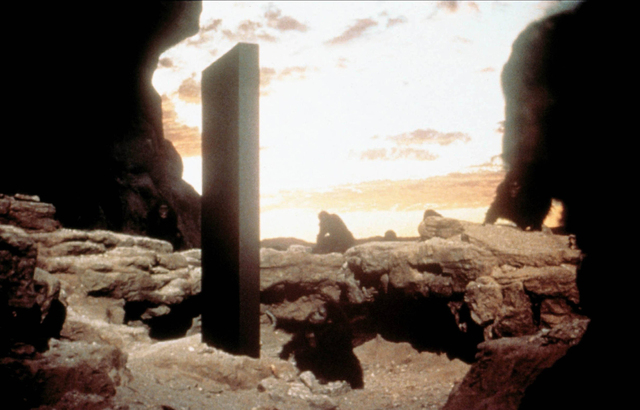 640x410_monolithe-2001-odyssee-espace.jp