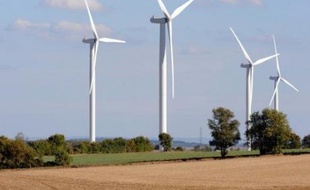 Par Grenelle de l'Environnement, une écrasante majorité des Français comprend développement du solaire et de l'éolien, mais plus de la moitié ignorent que ce plan inclut le doublement des lignes de TGV et la mise aux normes de stations d'épuration, selon un sondage IFOP publié mardi.