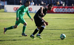 Le club de Khadamat Rafah (en vert) a remporté la coupe de Gaza et doit affronter le Balata FC en finale de la coupe de Palestine.