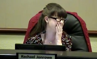Situation cocasse lors d'une assemblée municipale au Texas.