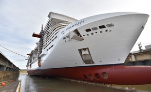 L'eau est entré pour la première fois dans la cale de construction du MSC Meraviglia vendredi 2 septembre 2016.
