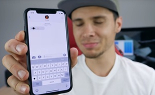 Une vidéo de EverythingApplePro
explique le bug du point noir le 8 mai 2018.