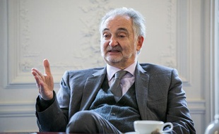 Jacques Attali, le 28 novembre 2013 à Paris.