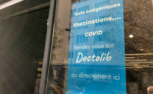 La Grande Pharmacie Cusset, à Villeurbanne, le 30 novembre.
