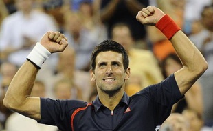 Le N.2 mondial Novak Djokovic a pulvérisé le malheureux Italien Paolo Lorenzi (69e ATP) pour se qualifier mardi dans un fauteuil pour le 2e tour de l'US Open, dont il est tenant du titre.
