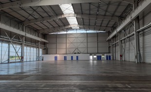 Une partie du bâtiment d'Airbus à Langon (Gironde) qui va être repris par une entreprise de construction de maisons en bois