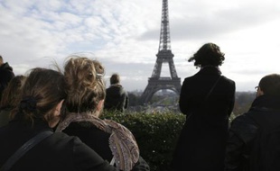 Minute de silence à Paris au Trocadéro le 16 novembre 2015