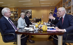 Theresa May a rencontré ce vendredi à Bruxelles Jean-Claude Junker et Michel Barnier