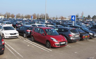 Les parkings de l'aéroport Nantes-Atlantique.
