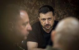 Les Ukrainiens « n’abandonneront pas leur terre » prévient Zelensky