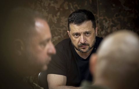 Zelensky réitère son appel pour une rencontre en face-à-face avec Poutine…