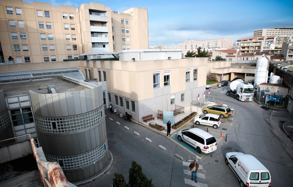 Marseille « Ils ont tué mon père ! », choc et colère à l’hôpital de la Conception après la Marseille « Ils ont tué mon père ! », choc et colère à l’hôpital de la Conception après la