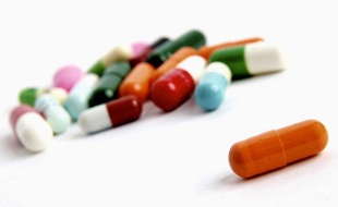 Illustration: Des médicaments sous forme de gélules.