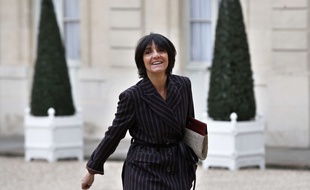 Florence Foresti va prochainement retourner à l'Elysée pour être décorée chevalier de l'Ordre du mérite.