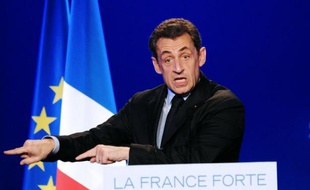 A quatre jours du premier tour de la présidentielle, Nicolas Sarkozy a clairement appelé les électeurs du Front national à voter pour lui, les mettant en garde contre "les mensonges" des partis extrémistes qui ne peuvent pas apporter de solution à leur souffrance.